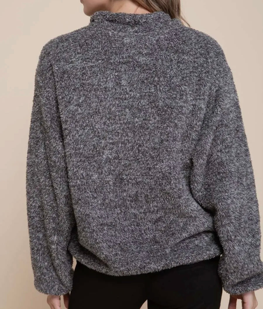 Bennet Super Soft Fuzzy Pullover