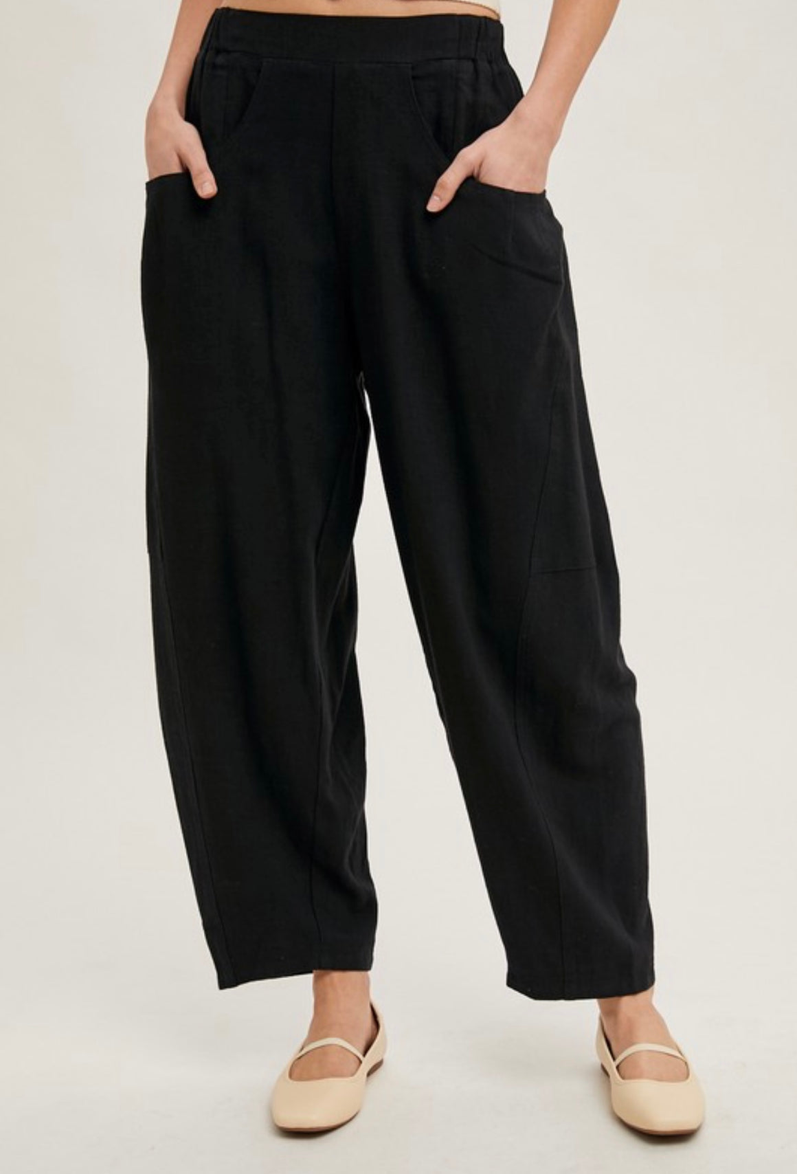 Black Relaxed Linen Barrel Pant