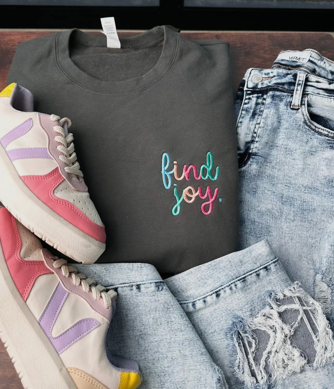 Find Joy Embroidered Crewneck
