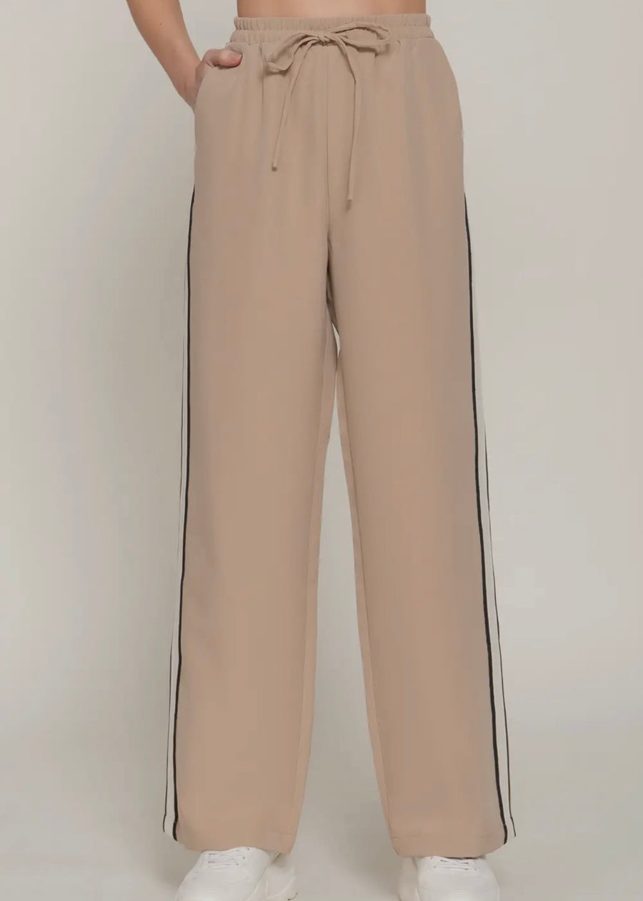 Well Dressed Woman Side Stripe Pant (2 Colors)