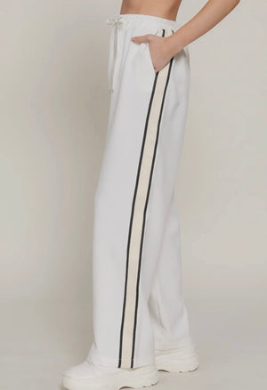Well Dressed Woman Side Stripe Pant (2 Colors)