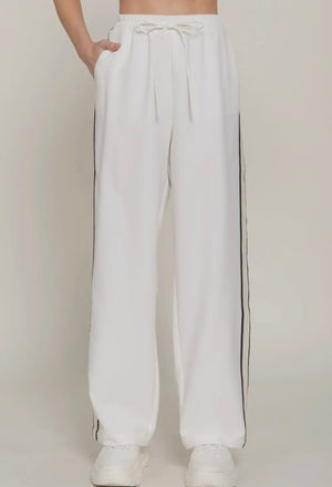 Well Dressed Woman Side Stripe Pant (2 Colors)