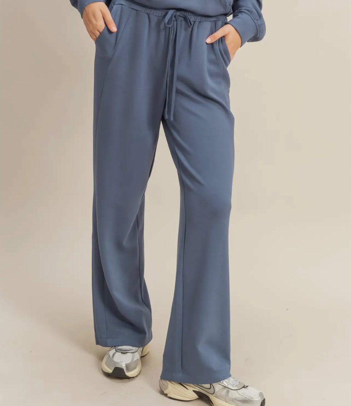 Maddox Wide Leg Drawstring Sweatpant